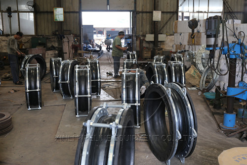 橡膠接頭與埋地防護(hù)罩的關(guān)系