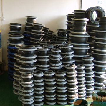 大口徑翻邊橡膠管接頭滿足了電力工程項(xiàng)目的使用