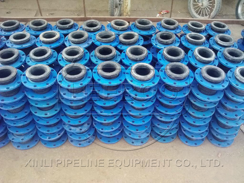 遼寧省沈陽(yáng)市沈河區(qū)耐高溫液壓<a href=http://www.xinligd.com target=_blank class=infotextkey>橡膠接頭</a>鑫利配貨車(chē)間